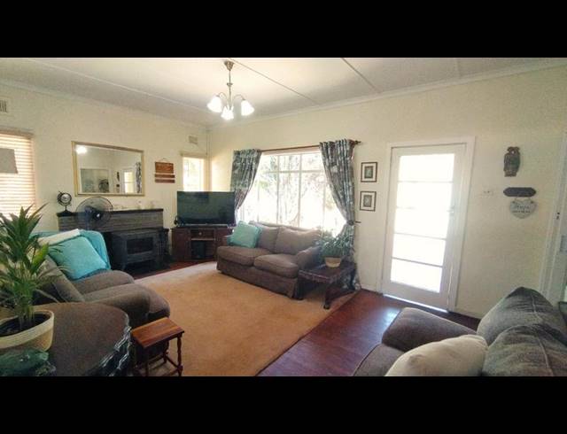 3 BEDROOM HOUSE FOR SALE IN PRESTBURY